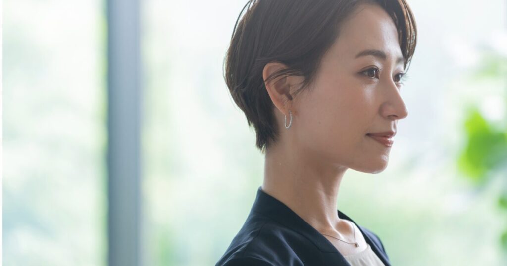 ほかの選択を見なかったことを後悔する転勤族妻のイラスト